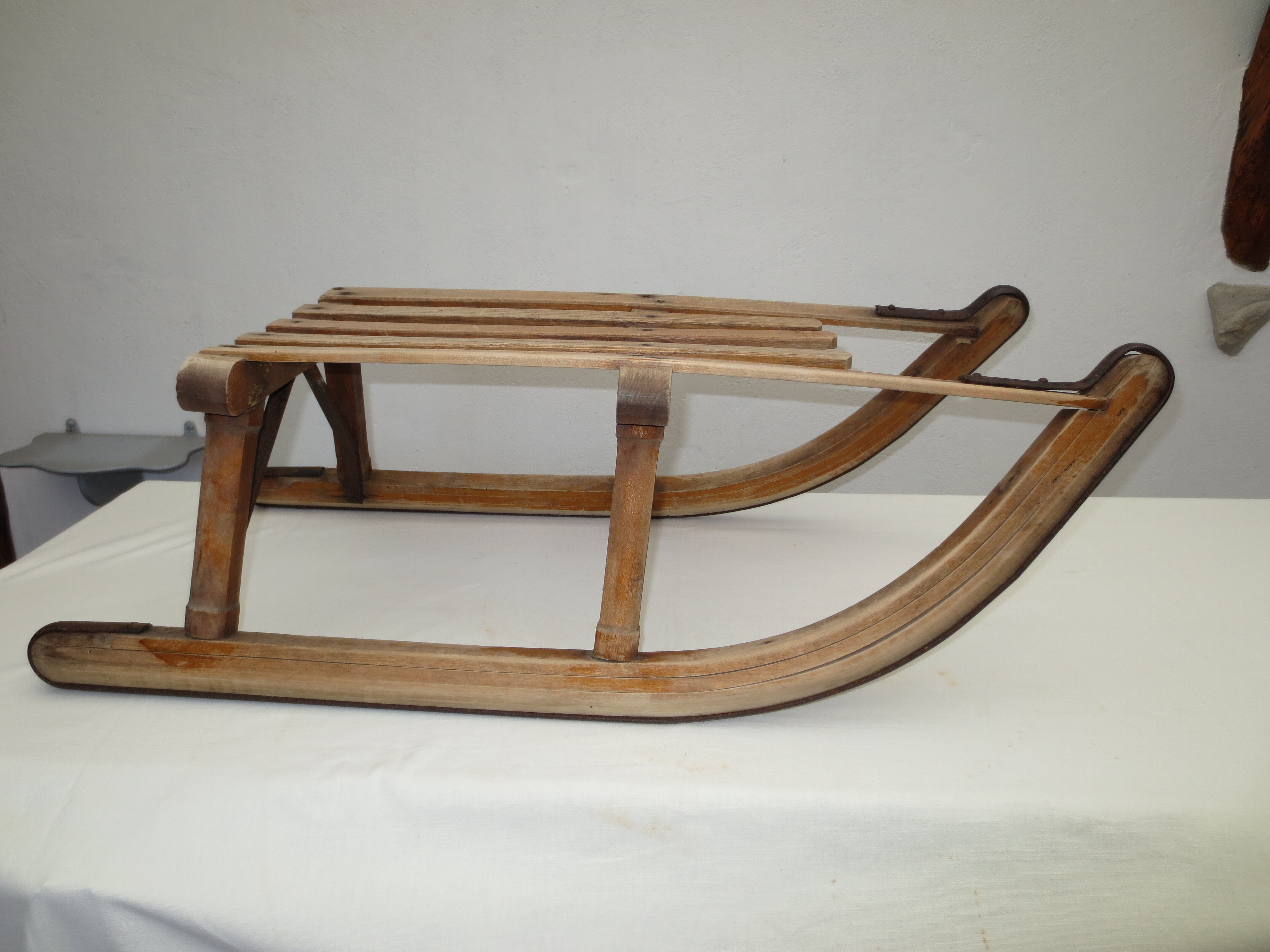 Old sled brand "donnay"