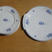 Fine Limoges porcelain dessert service: dish and 12 plates.