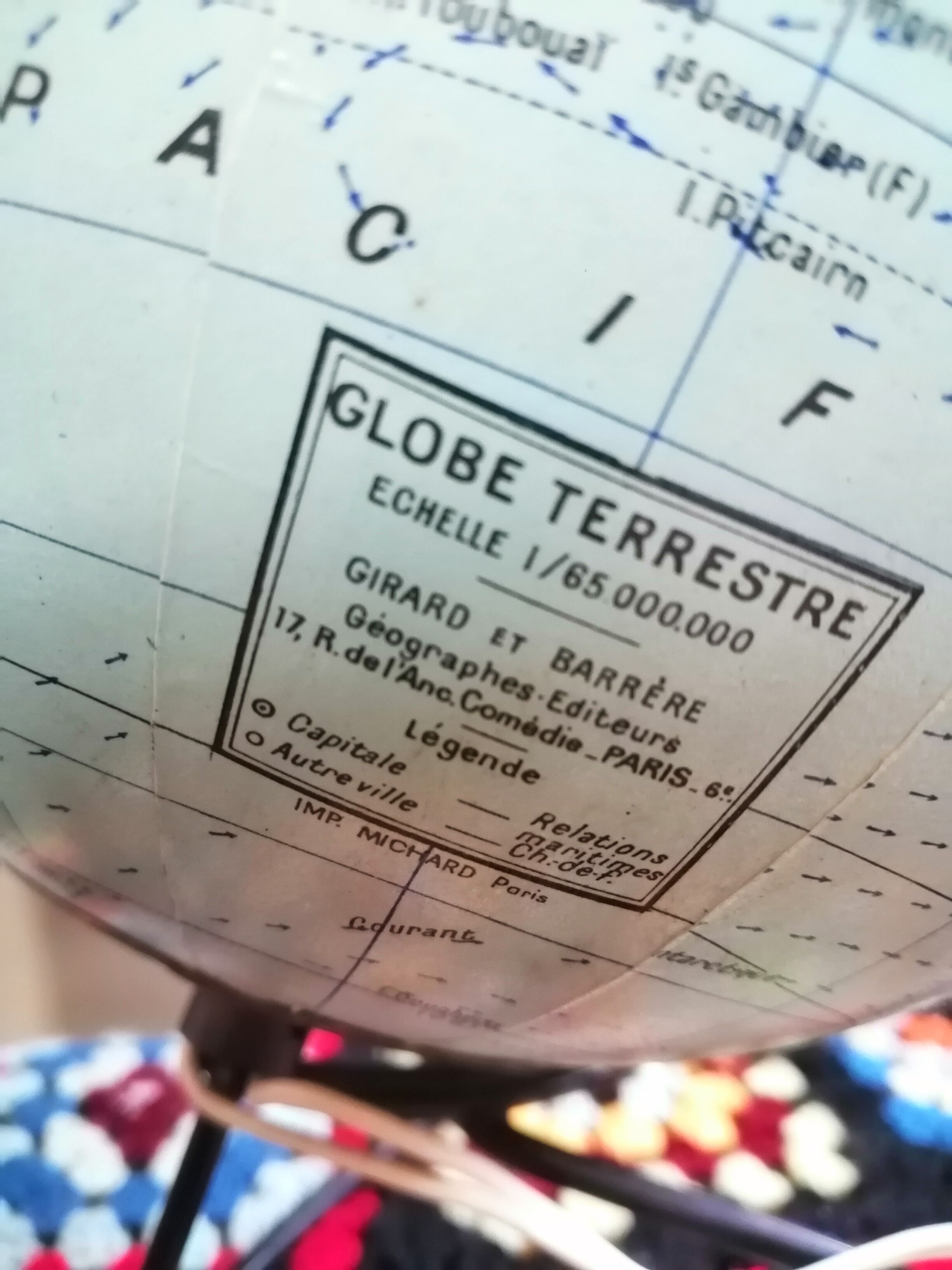 Globe map "Girard and Barrere" vintage 60/70