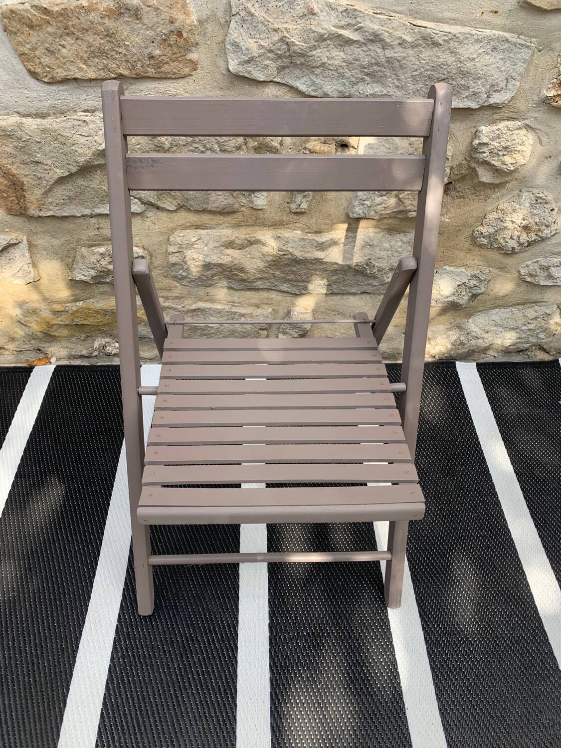 Children's folding chair