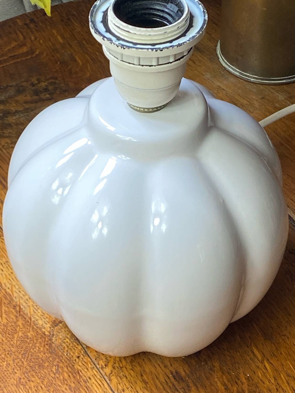 White ceramic lamp