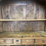 Bressane wardrobe with arched cornice, walnut and fresne magnifying glass.