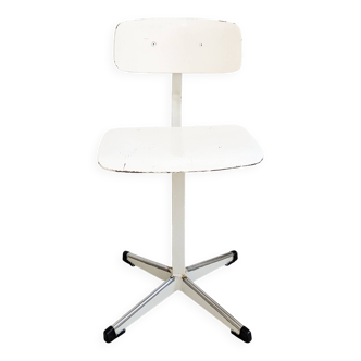Mid Century Chaise d'école Chaise d'enfant Blanc Bois Métal Vintage Rétro C