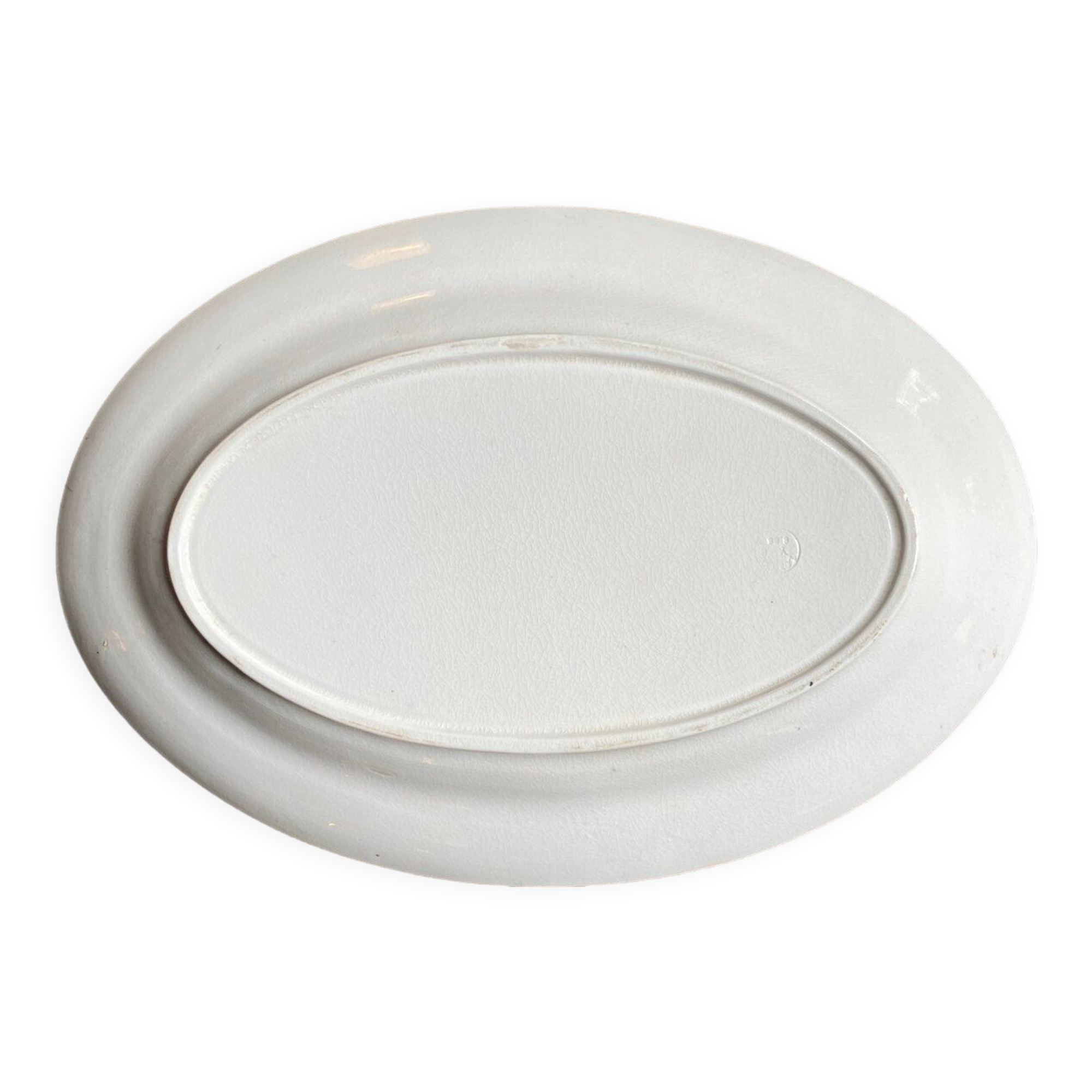 Longwy oval dish in white and brown iron earth