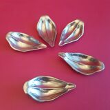 Set de 5 anciens cendriers individuels art déco en métal en forme de pétale