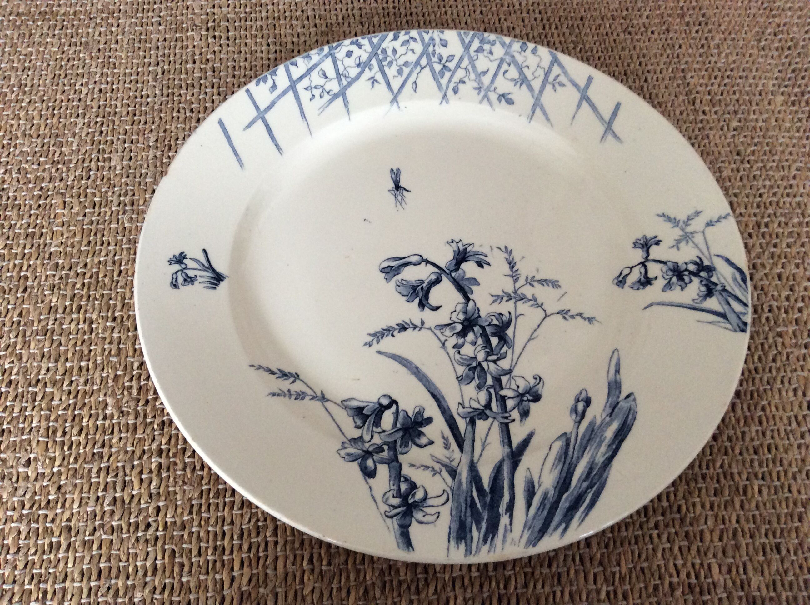 Round dish terre de fer