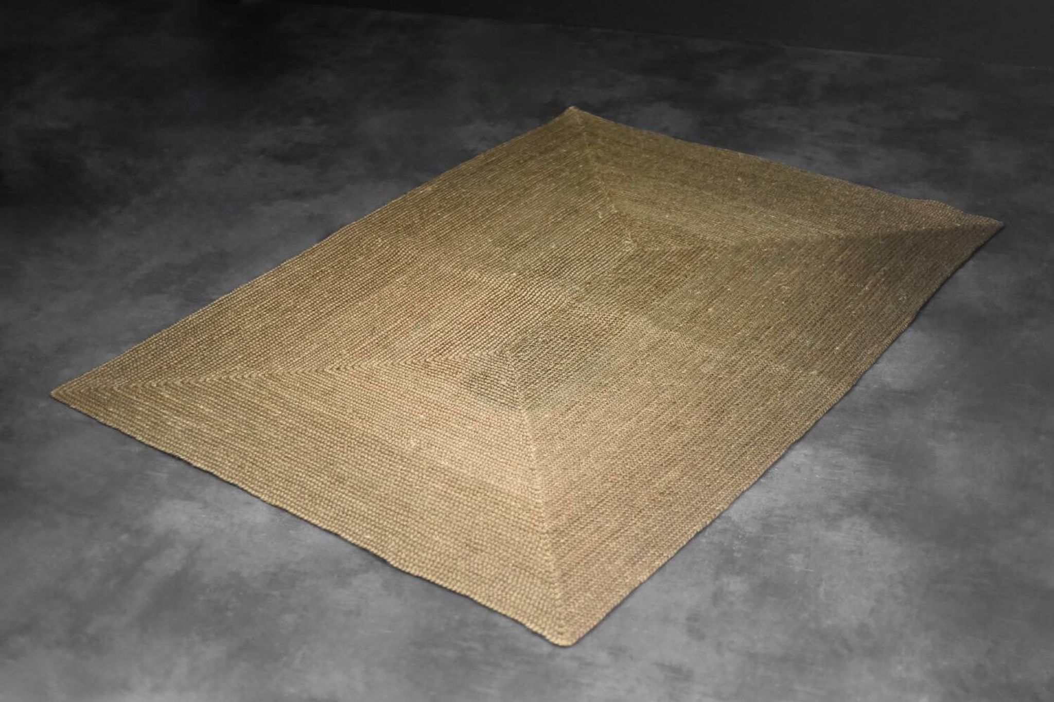 Brown flat-woven jute Indian rug, 1970.