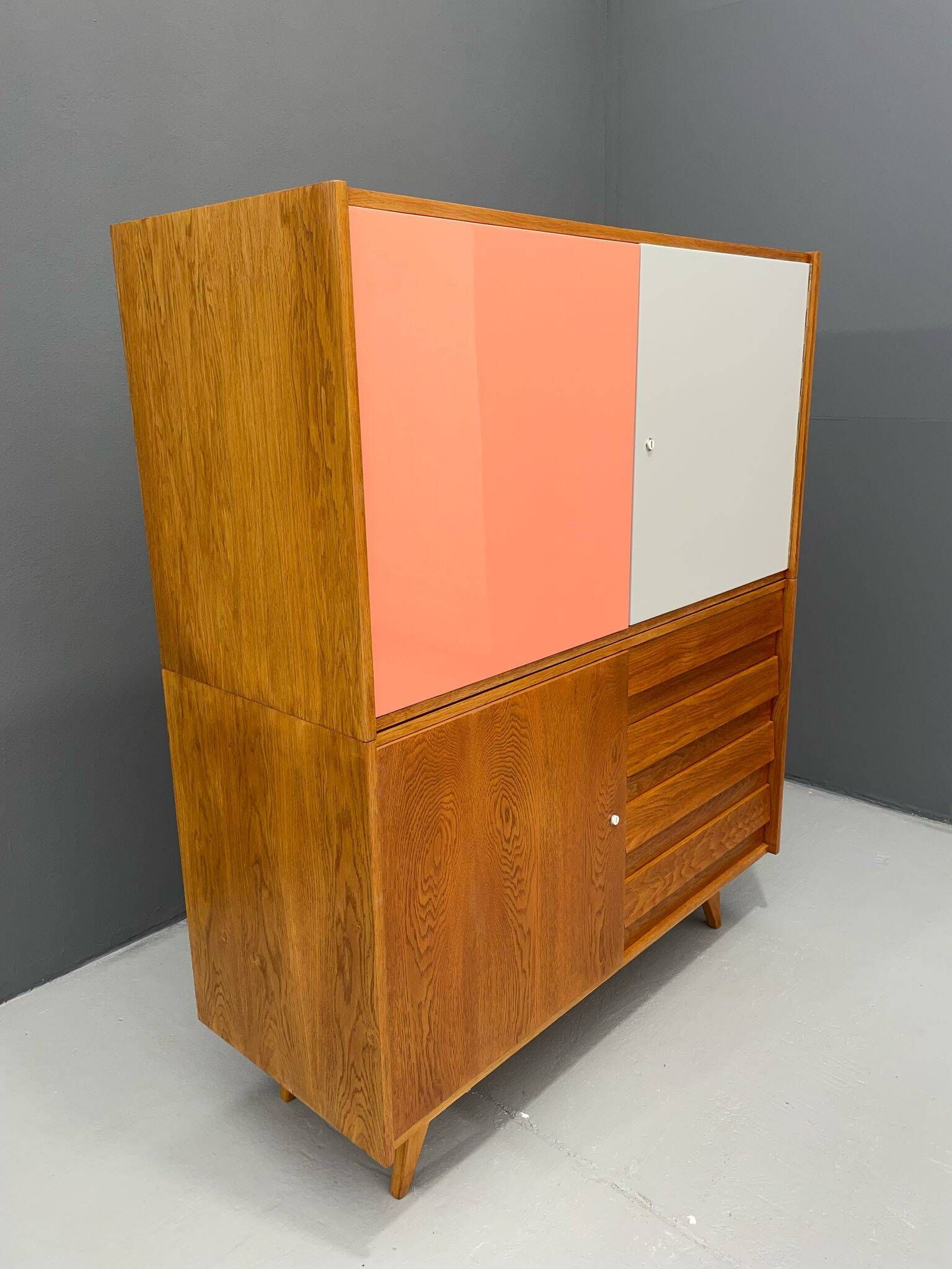 Meuble U-450 en Chêne par Jiří Jiroutek pour Interiér Praha, Tchécoslovaquie, 1