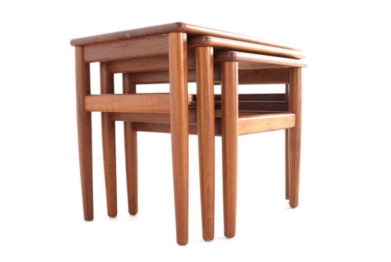 Set of 3 Danish Nesting Tables soldi teak - mid century modern design
