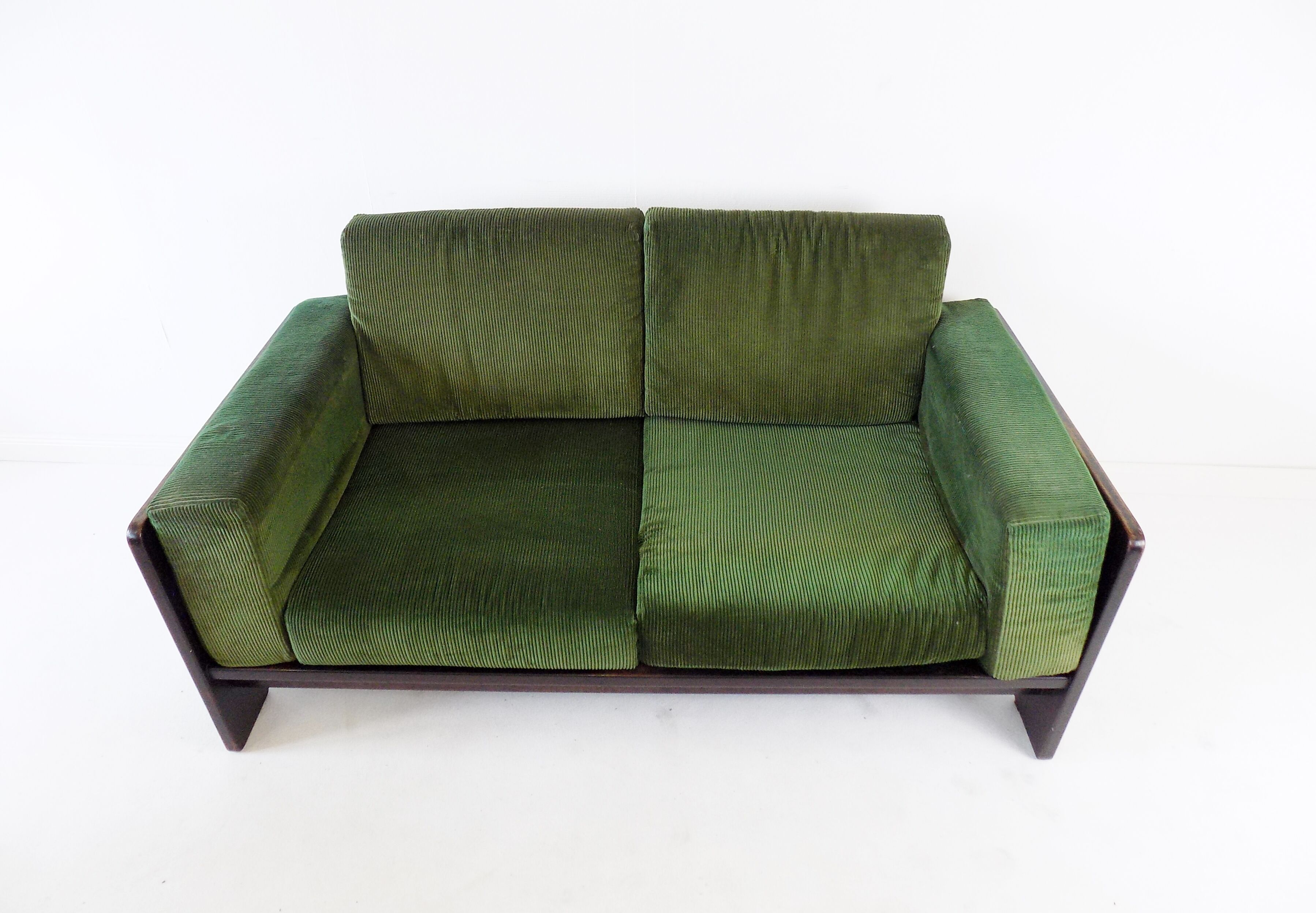Bastiano 2 seater cord sofa by Afra & Tobia Scarpa, Gavina / Knoll