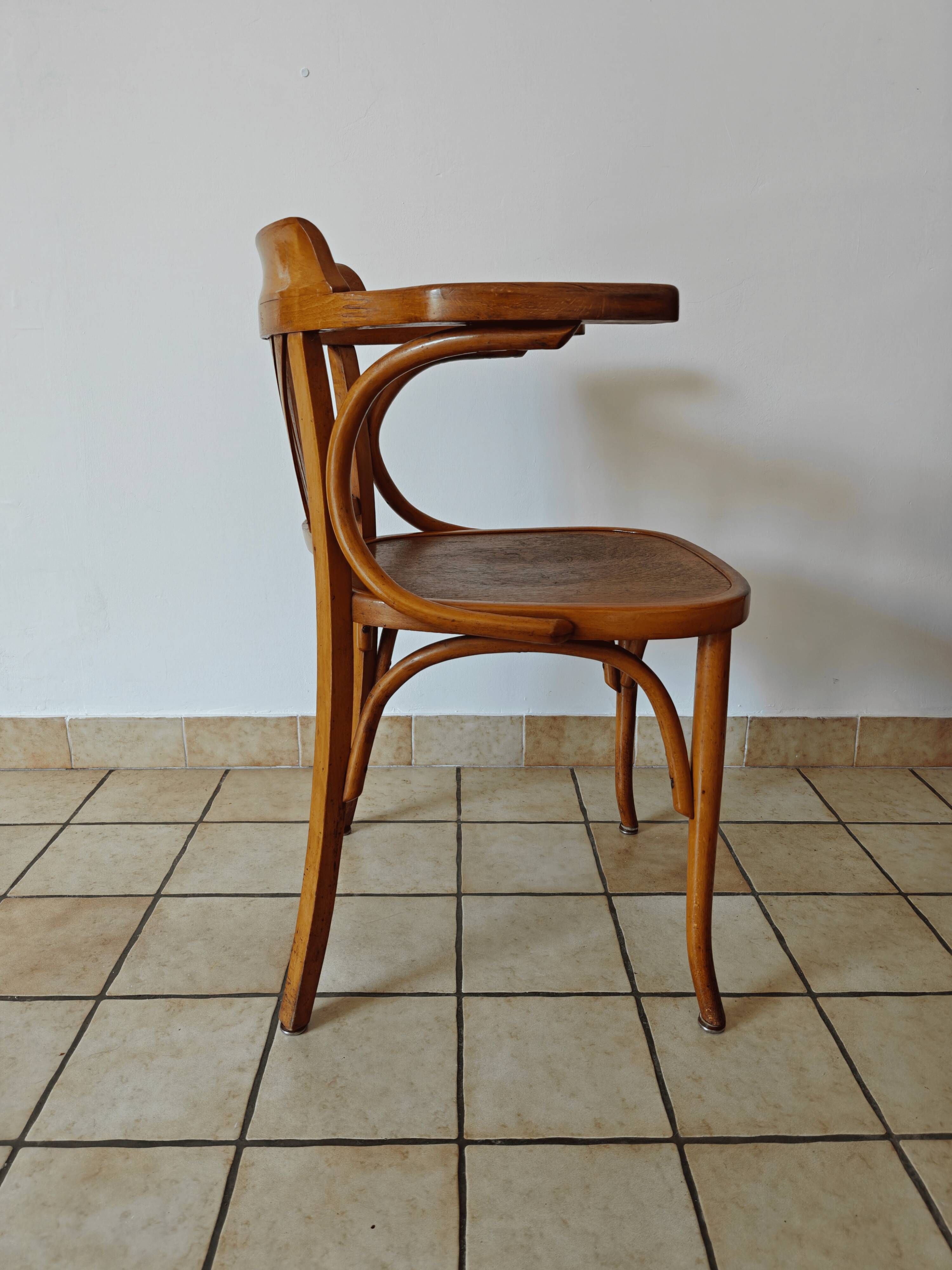 Art Nouveau office chair with curved wood attributed to J&J Kohn, 704 1/2 4V