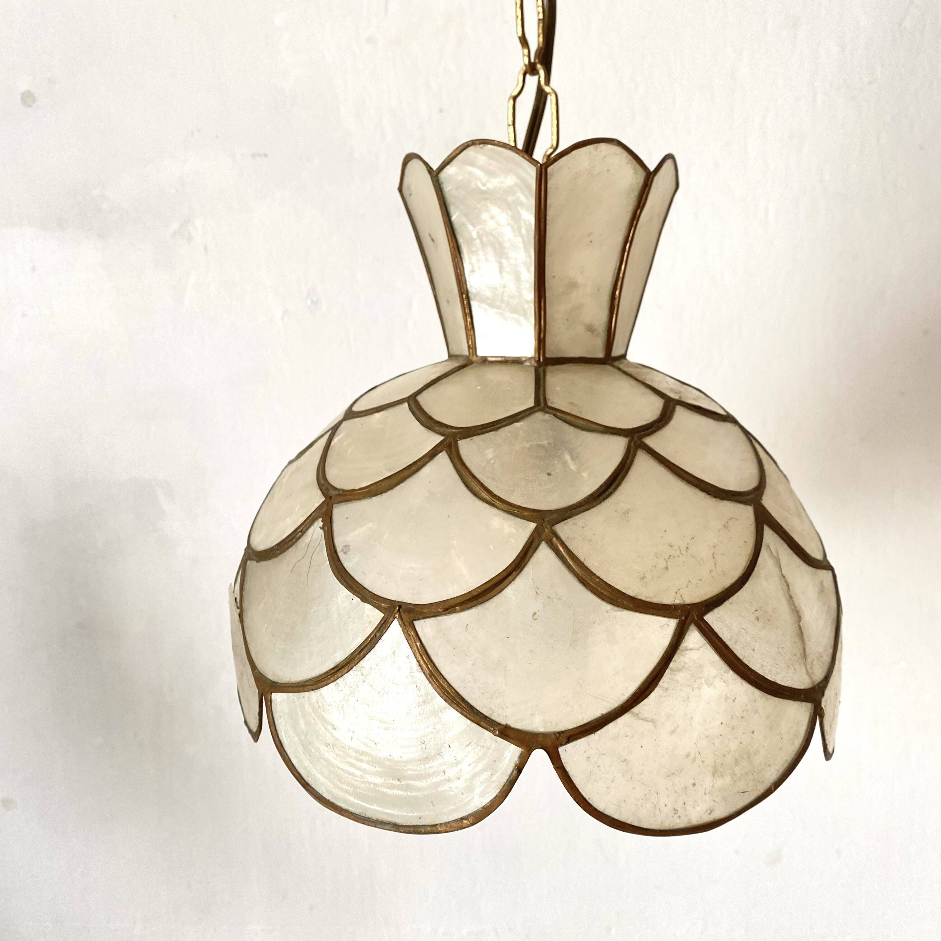 Vintage suspension in mother-of-pearl and brass