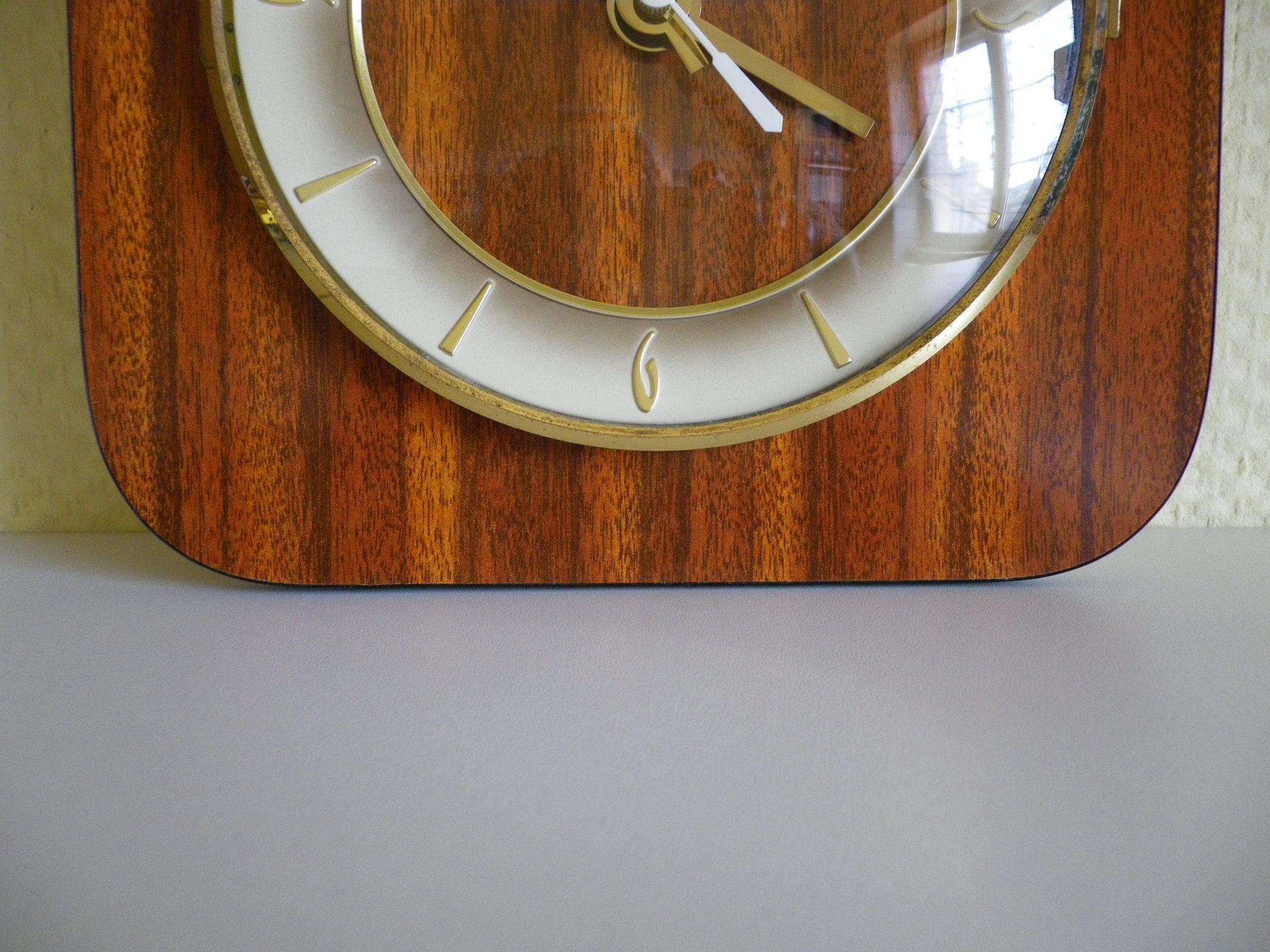 Clock in mahogany formica, metal, wood, glass, in its original box - Brand KIPLE - 70s