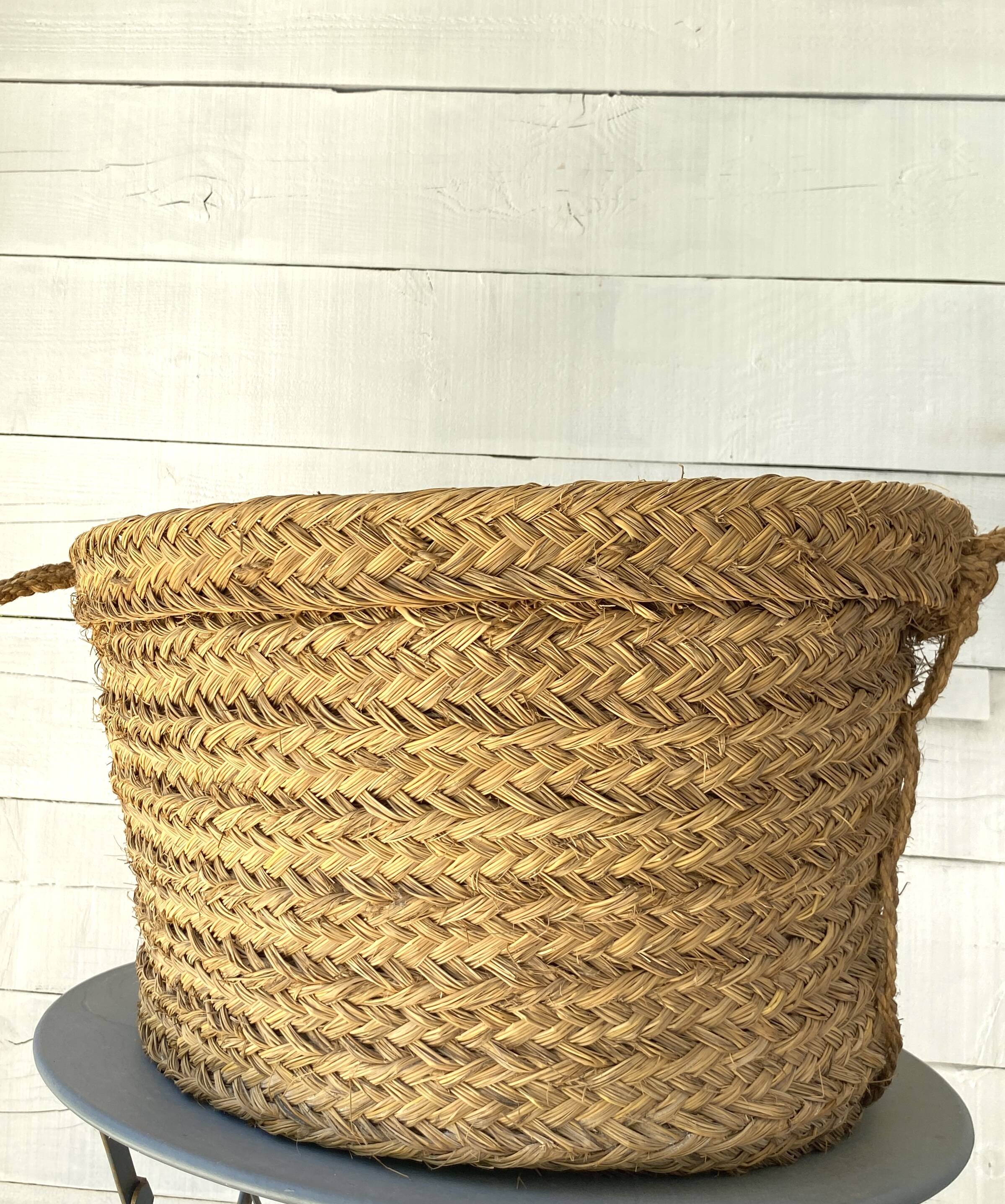 XXL woven straw basket