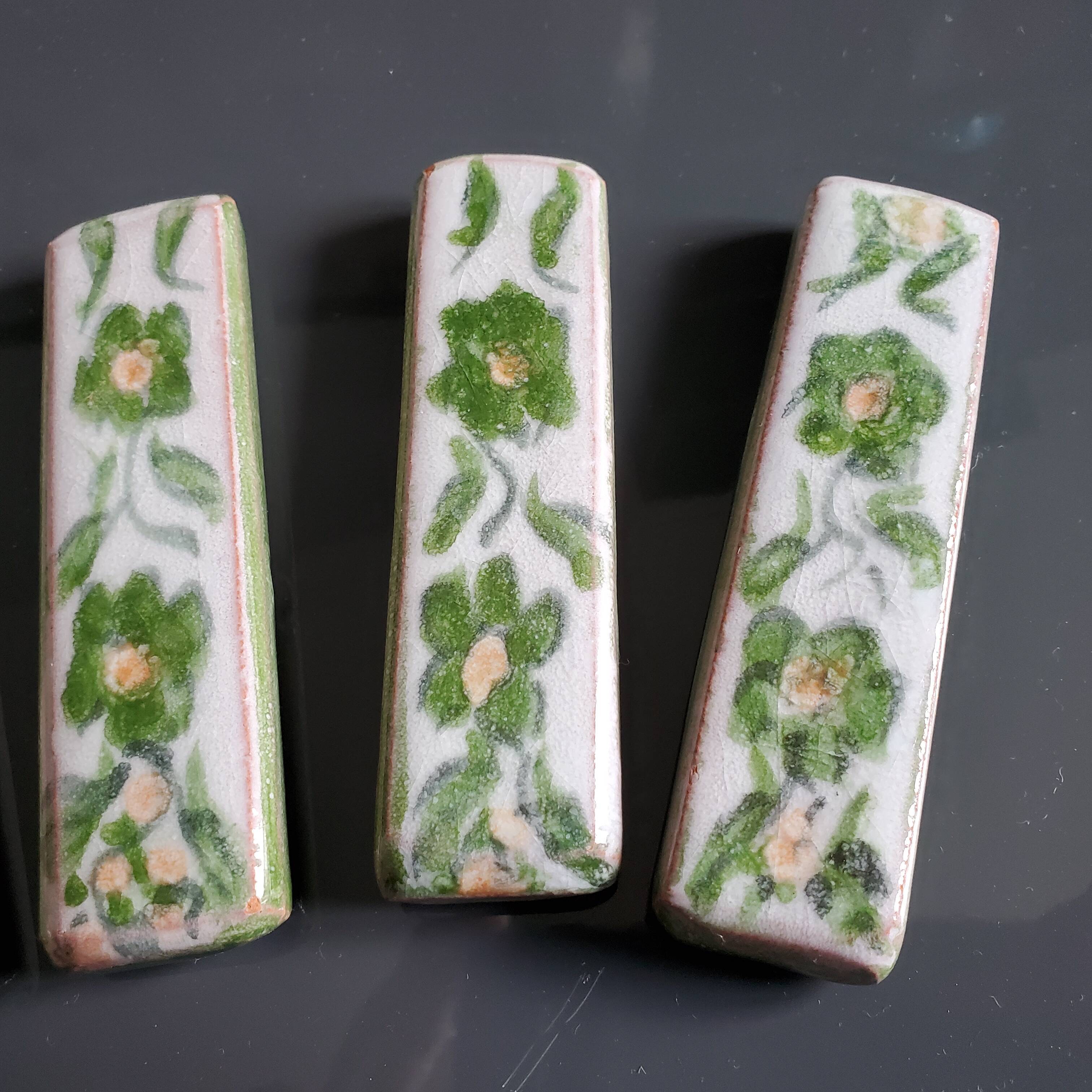 Set of 5 ceramic knife holders