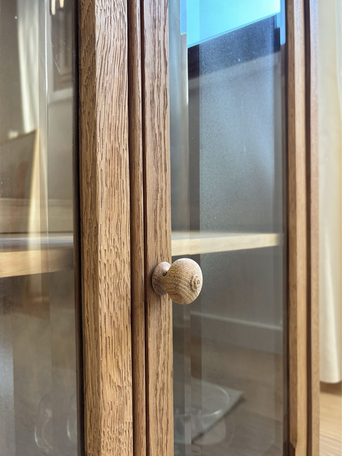 Vitrine vaisselier buffet chêne massif rénovée