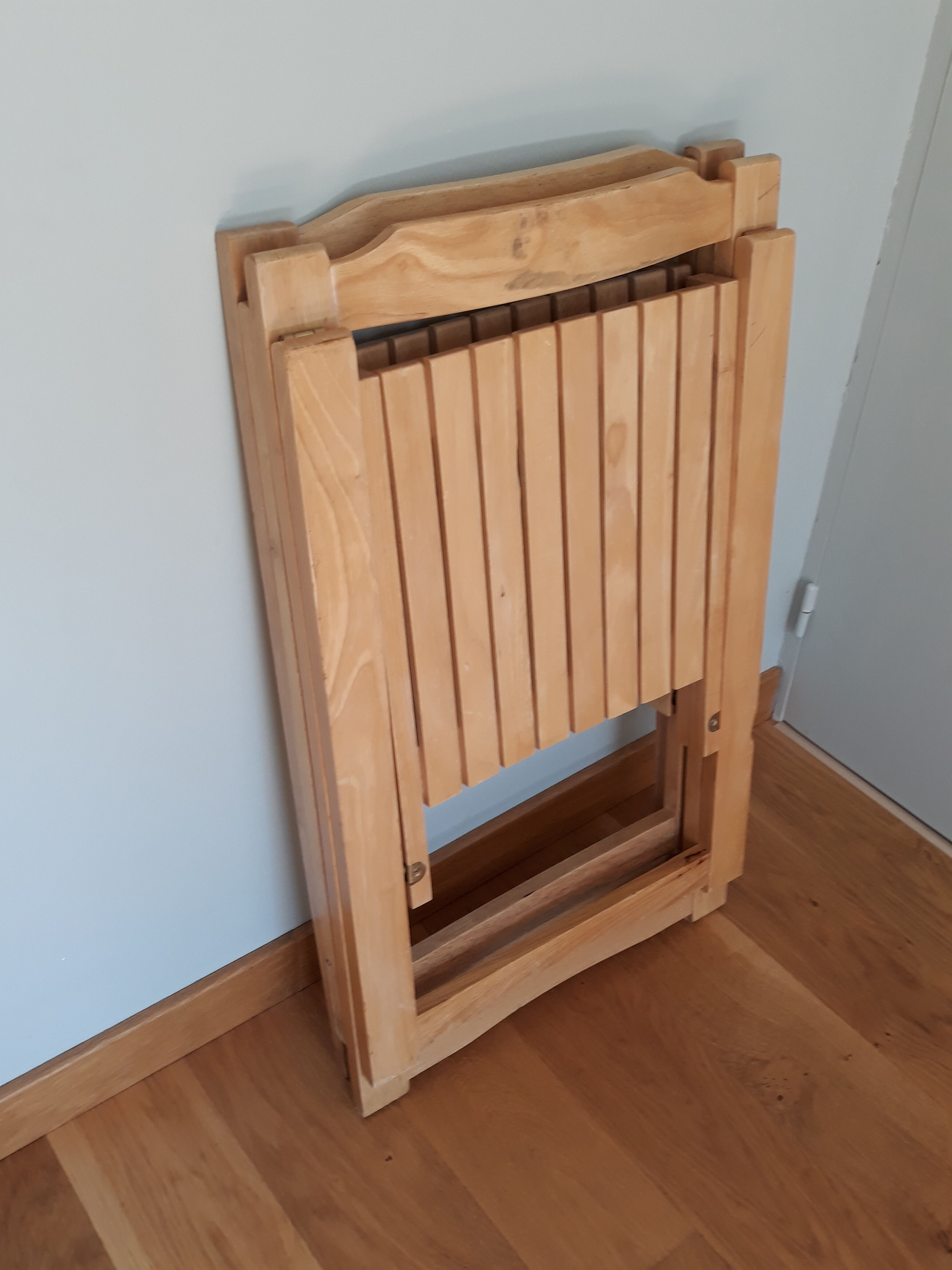 Folding chairs
