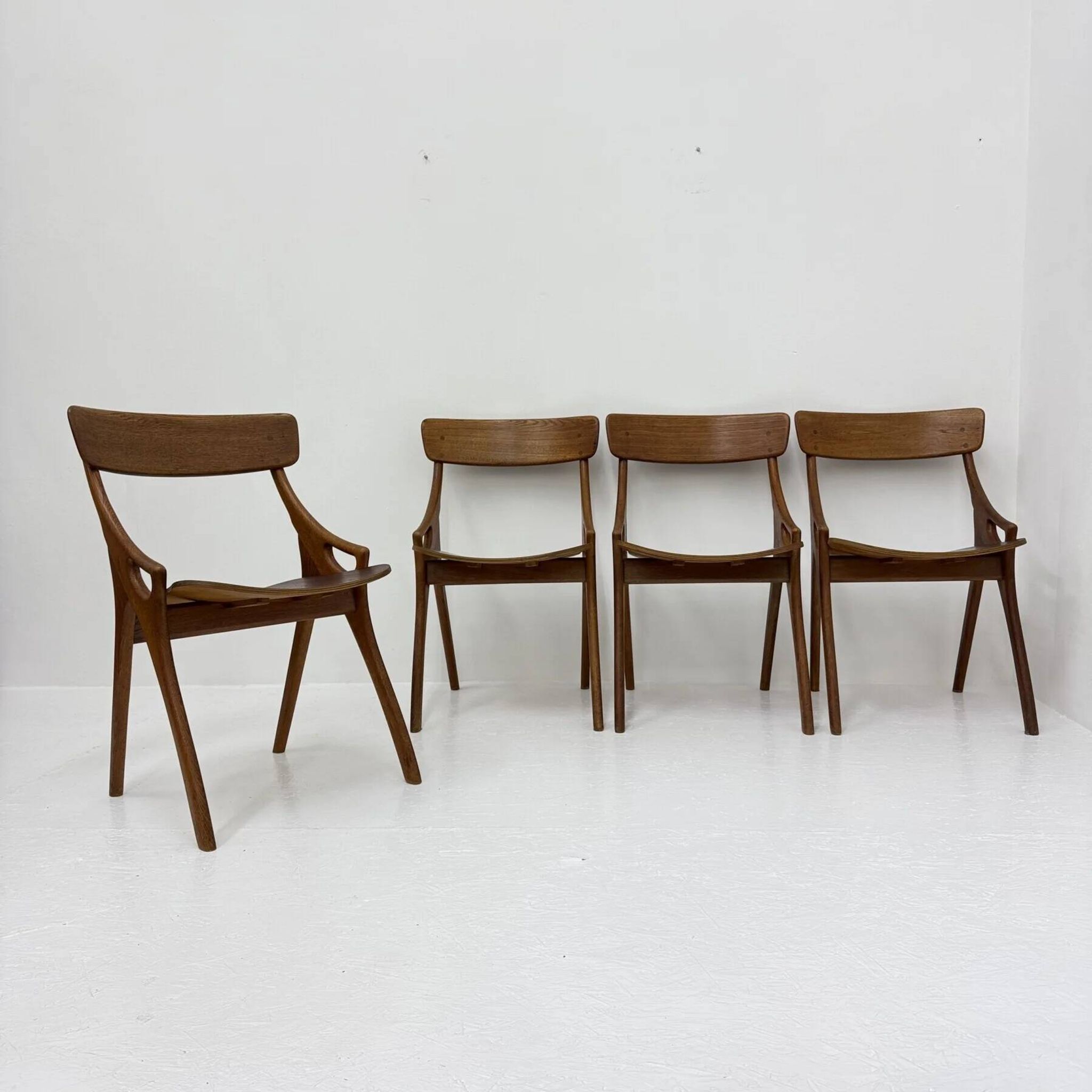 Set of 4 vintage Danish dining chairs by Hovmand Olsen for Mogens Kold, 1960s