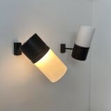 Paire d'applique vintage orientable, métal noir mat et opaline France 1950