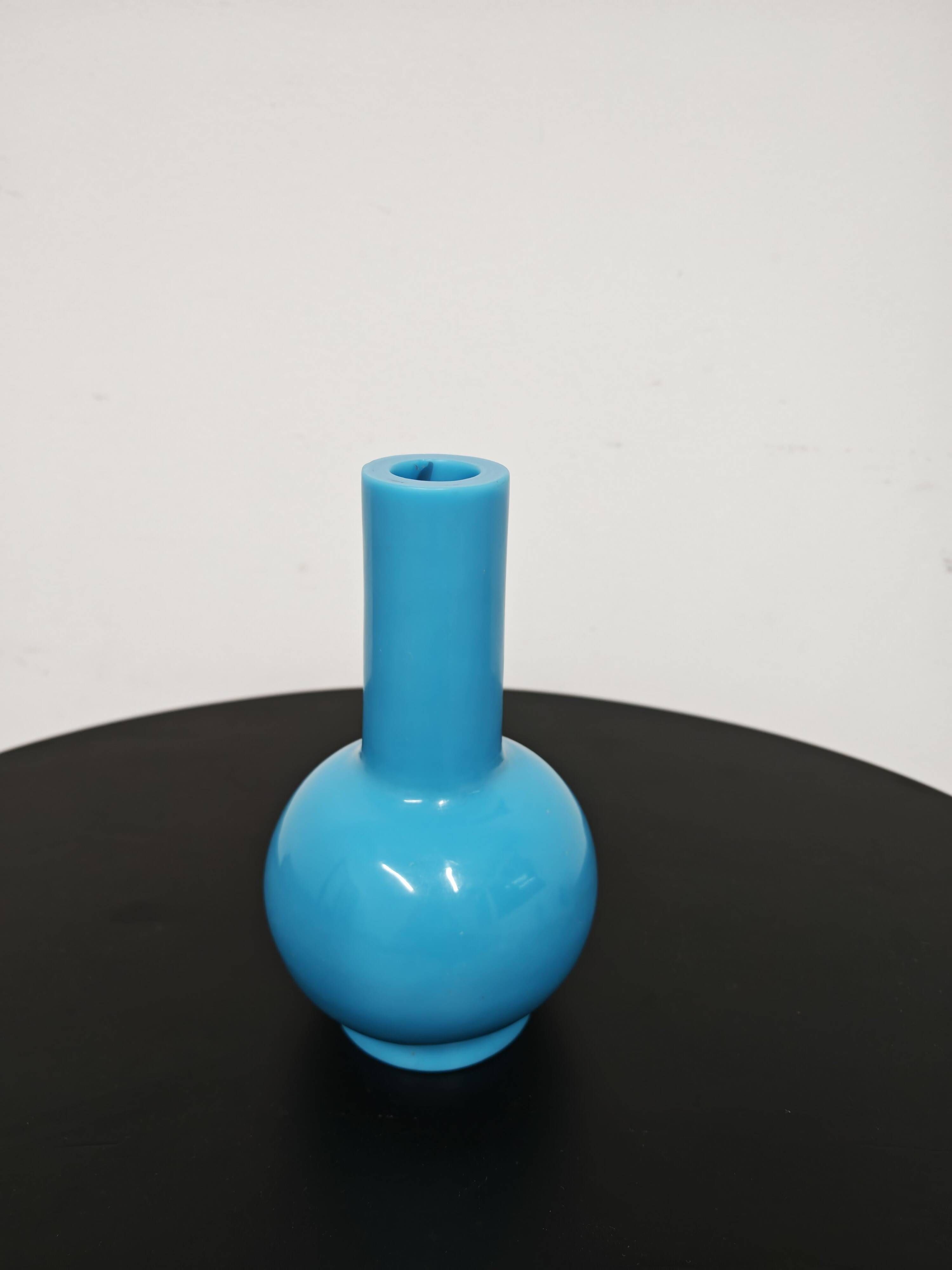 Sculptural antique glass vase by Peking Glass, 18th century.
