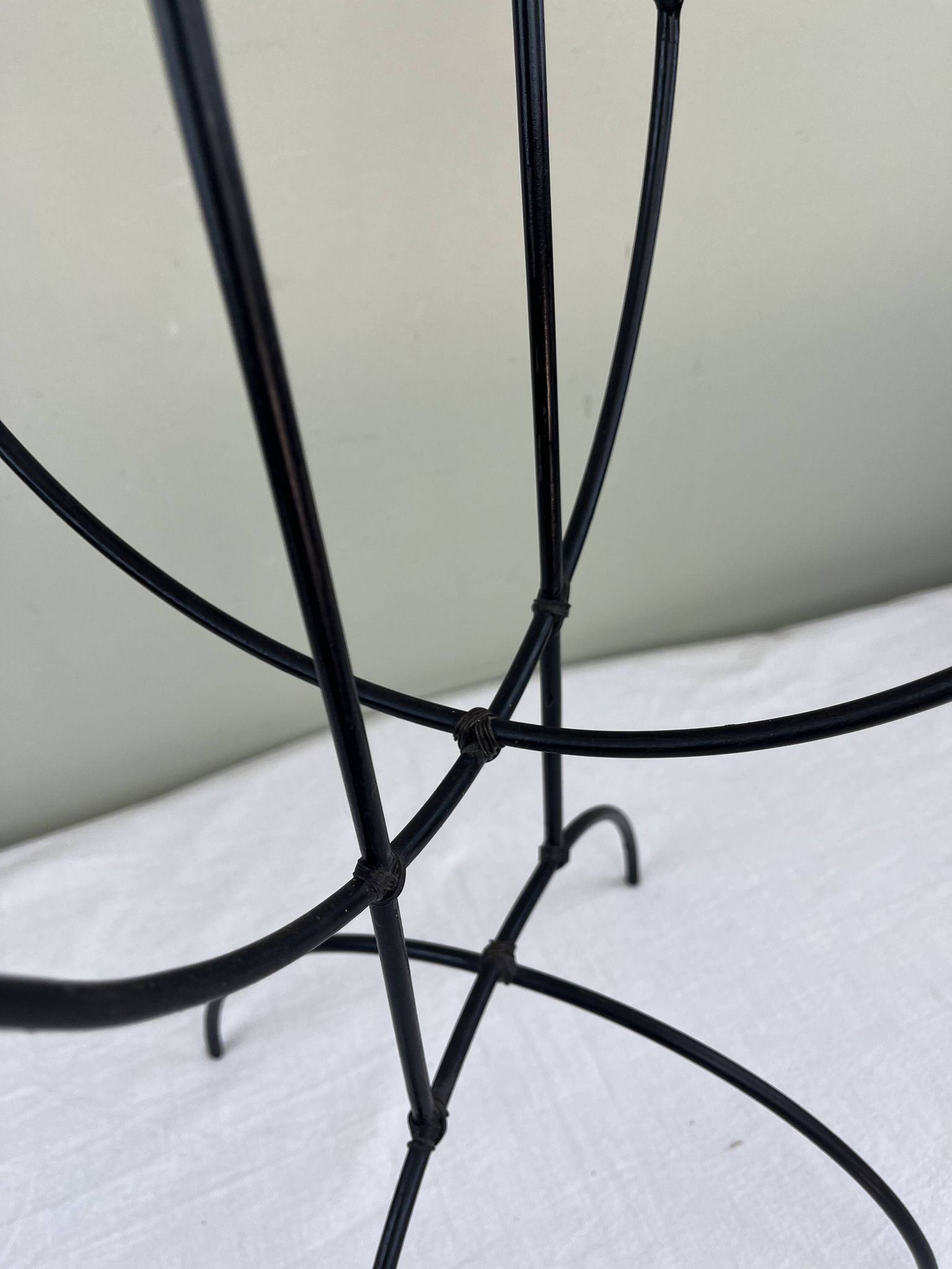 Sculptural chandelier in wrought iron