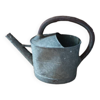 Retro galvanized metal watering can with patina dpmc 0923226