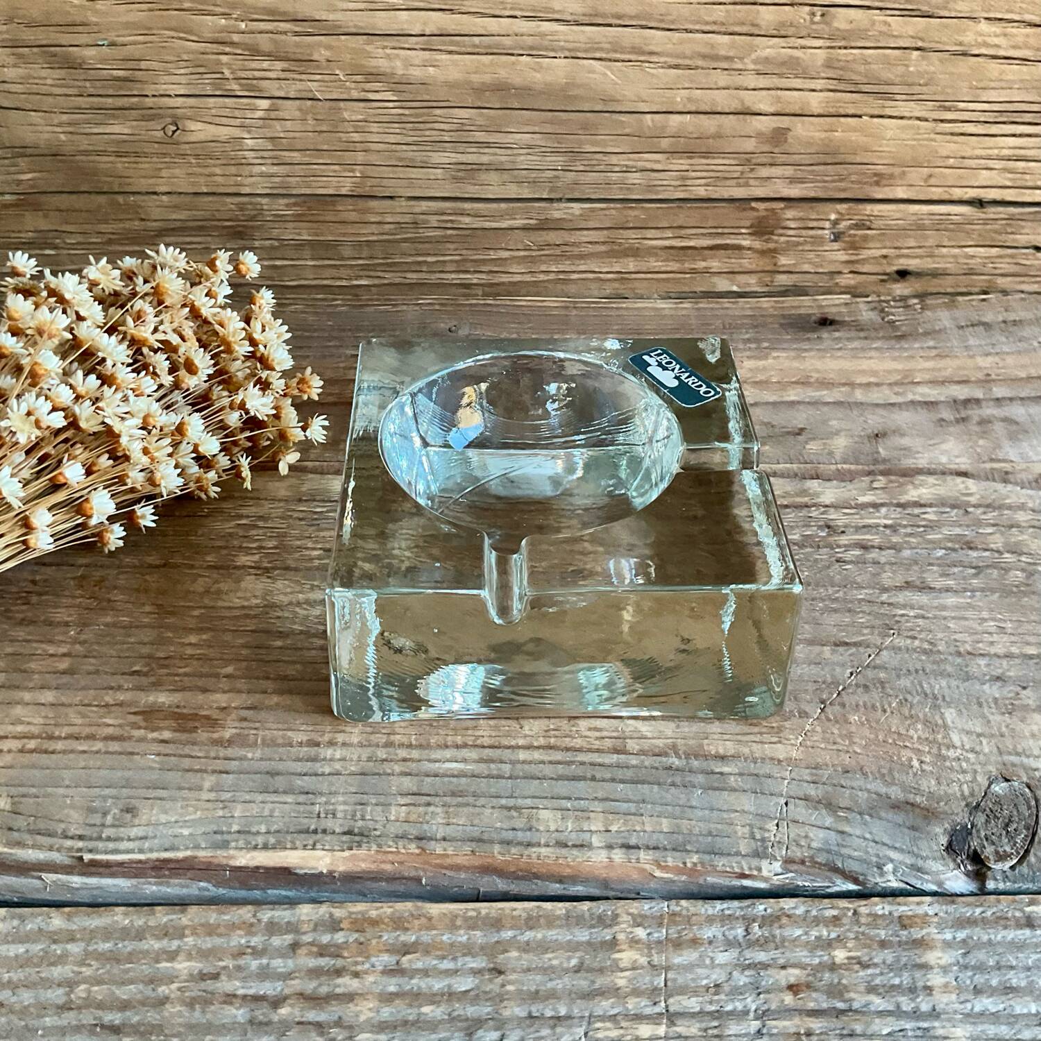 Leonardo glass ashtray