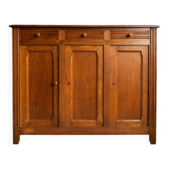 Grand Parisian buffet with 3 doors – solid oak – An elegant and sturdy rarity