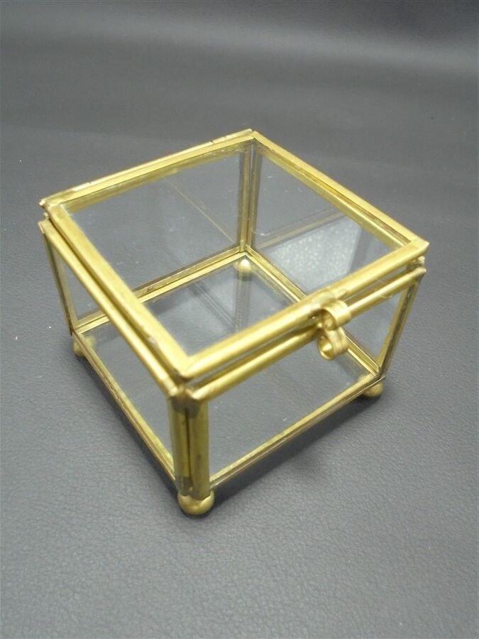 Jewelry box