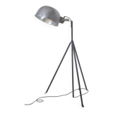 Industrial lamp with adjustable aluminum lampshade