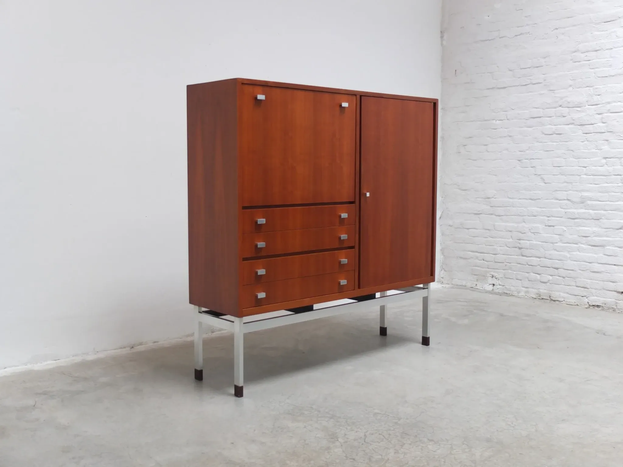 Belgian modernist bar cabinet by Werner Wölfers for V-Form, 1965