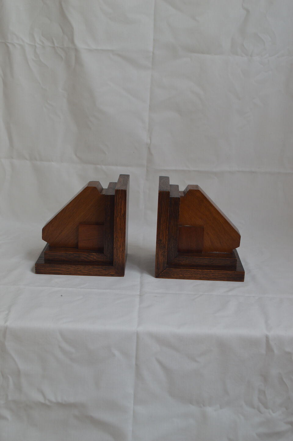 Paire de serre-livres vintage en bois