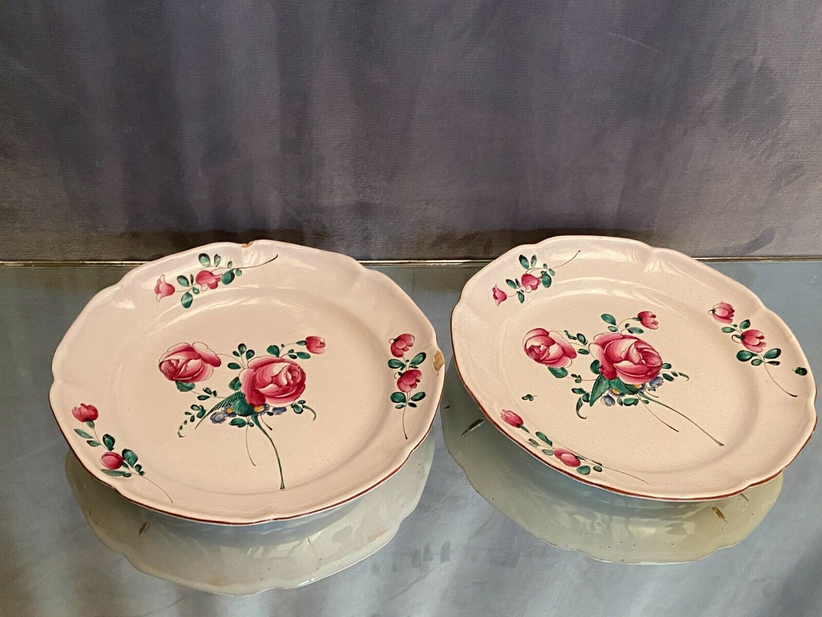 Pair of earthenware plates of the East XVIII-XIXth with floral decoration