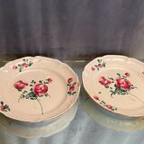 Pair of earthenware plates of the East XVIII-XIXth with floral decoration