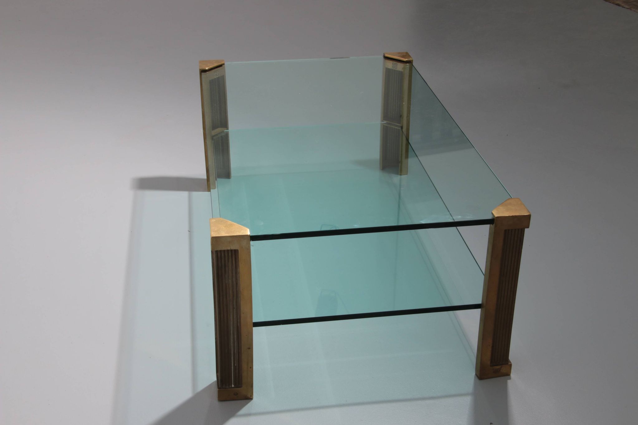 Table de salon en laiton Peter Ghyzcy modèle T14D 1970 Design hollandais