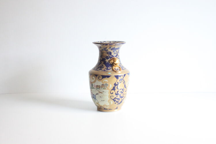 Vase chinois en porcelaine avec scène de chasse au renard 20ème siècle