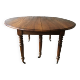 Extendable cherry round table