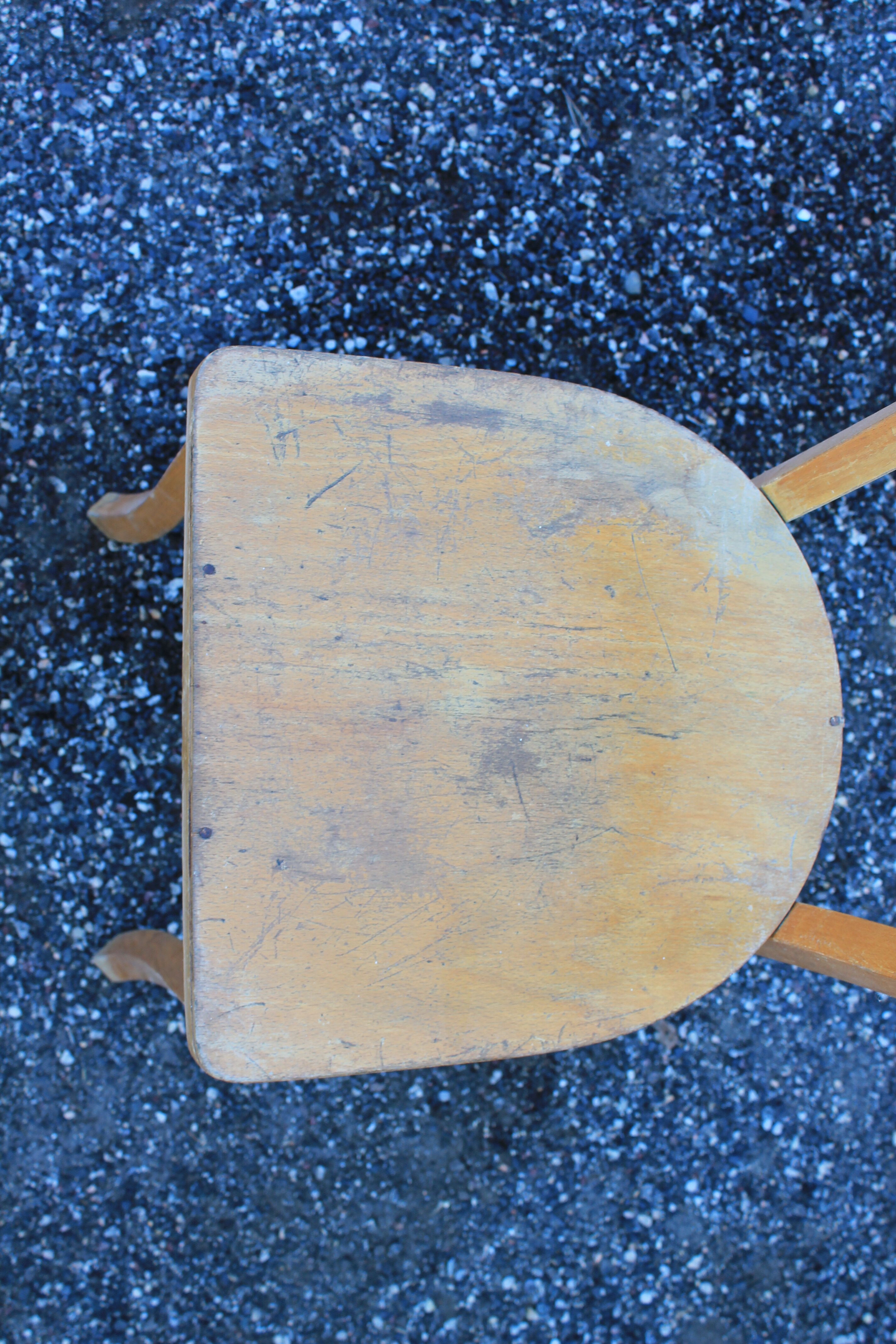 Set 10 community chairs