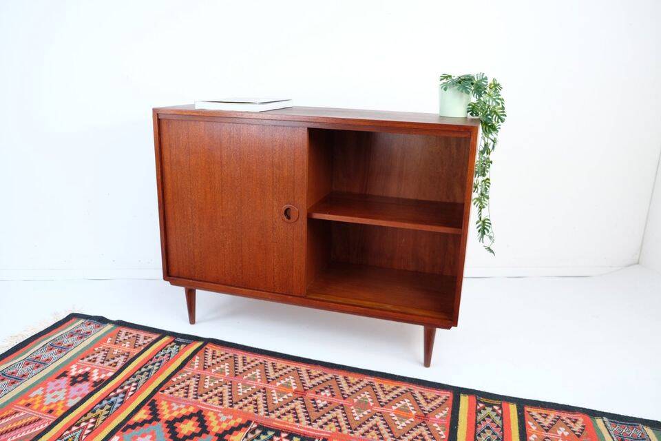 Commode vintage style années 60-70, motif teck, style rétro.