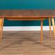 Table de salle à manger rétro en orme blond modèle 444, grande planche et 8 chaises de salle à manger d'orfèvre