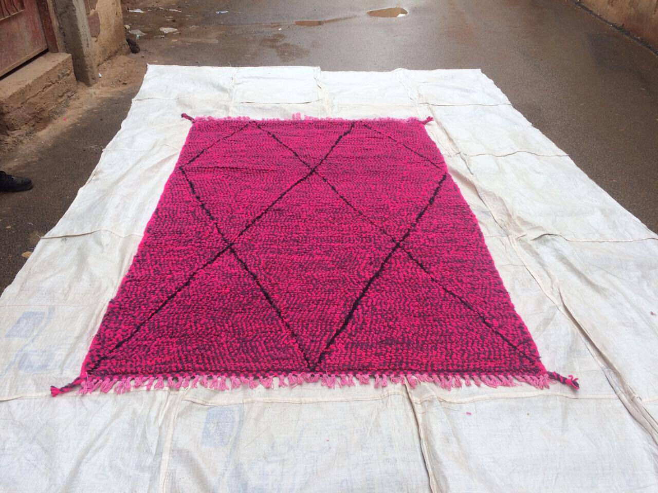 Moroccan pink berber carpet 152x274
