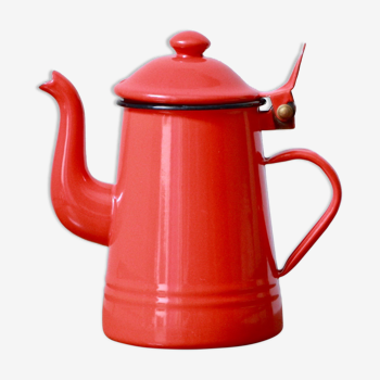 Red enamel coffee maker