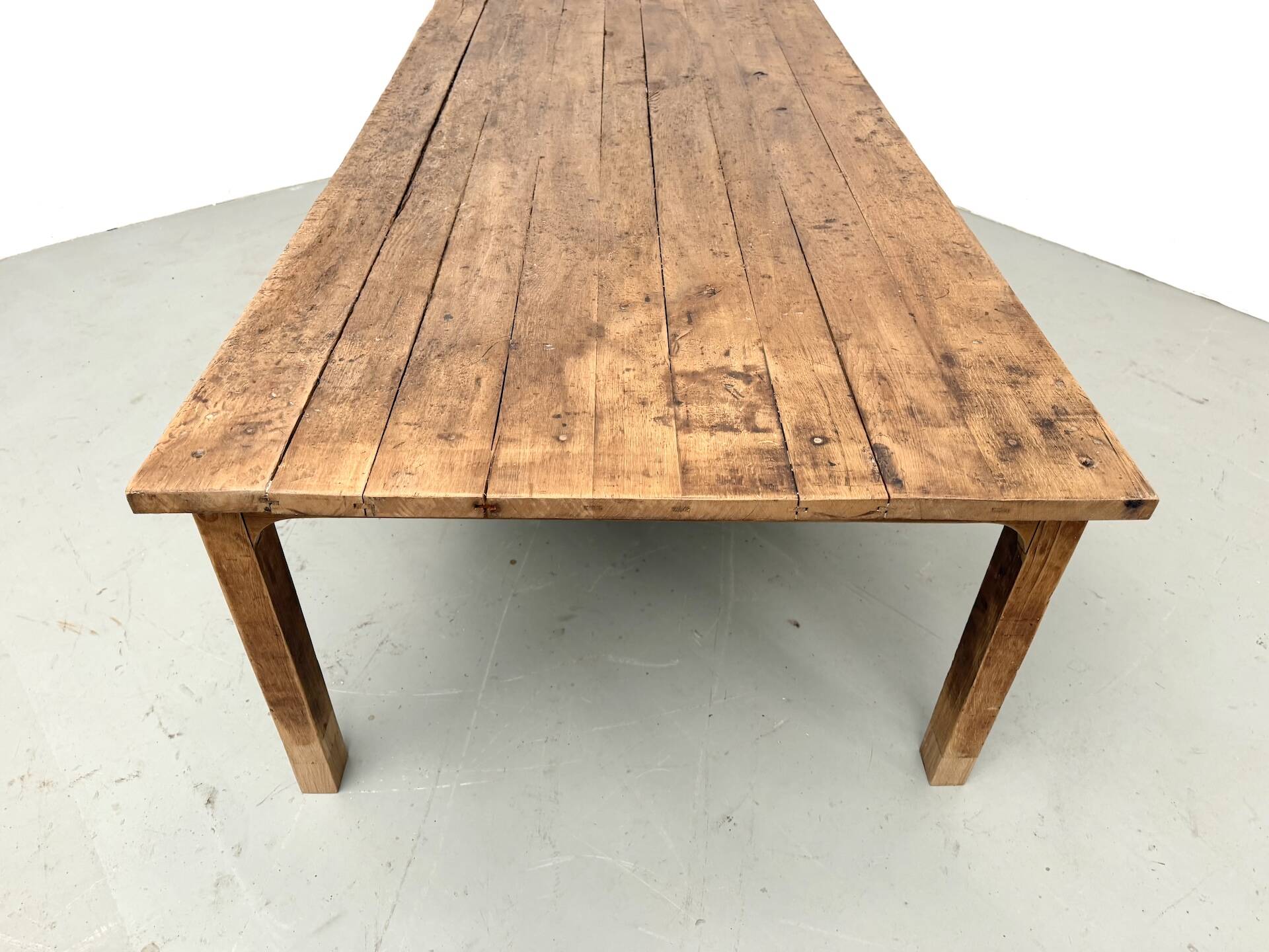 Large brutalist farmhouse table in solid oak from the 1950s.
