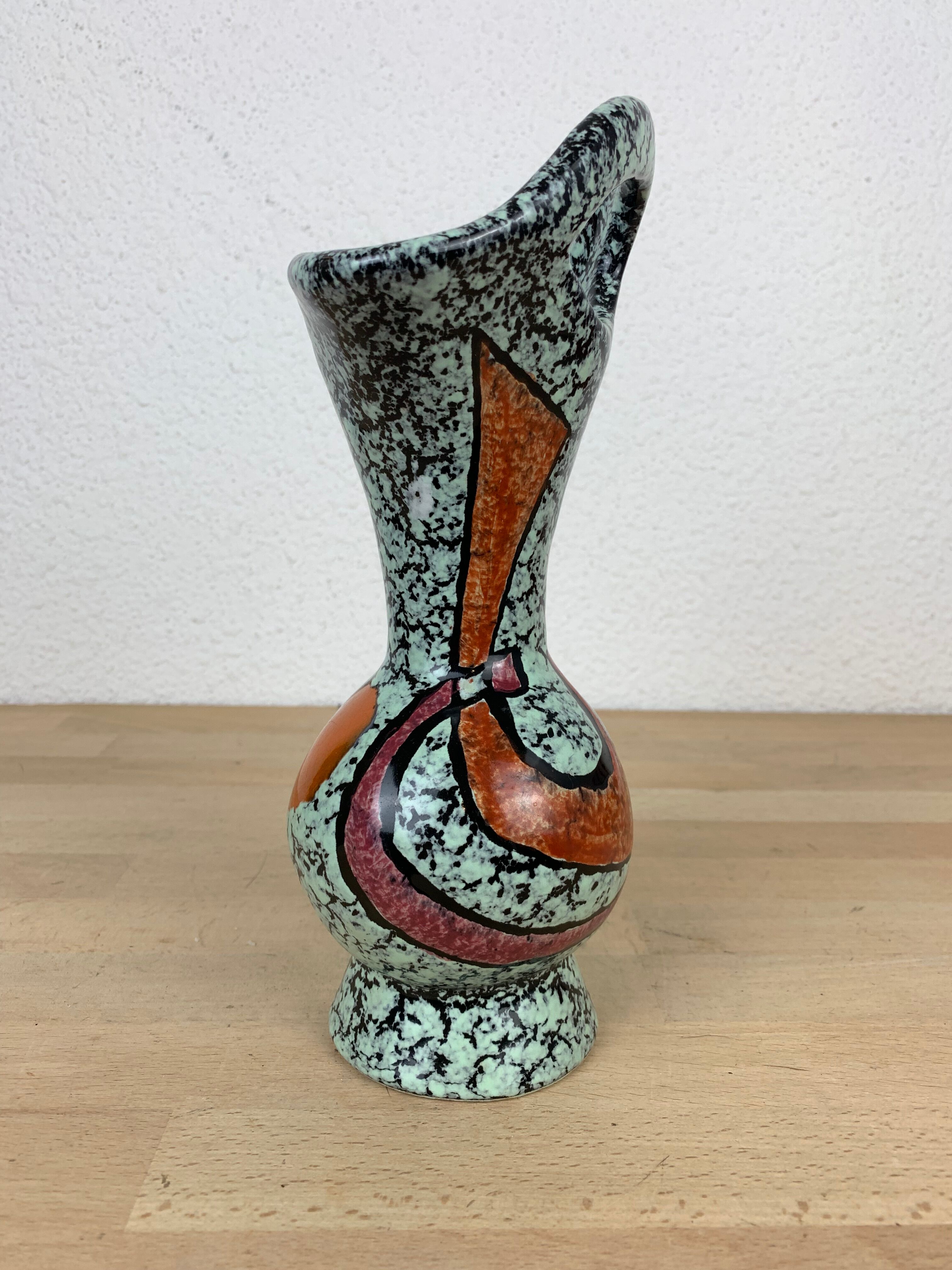 Ceramic vase 50s free form Vallauris Marius Bessonne