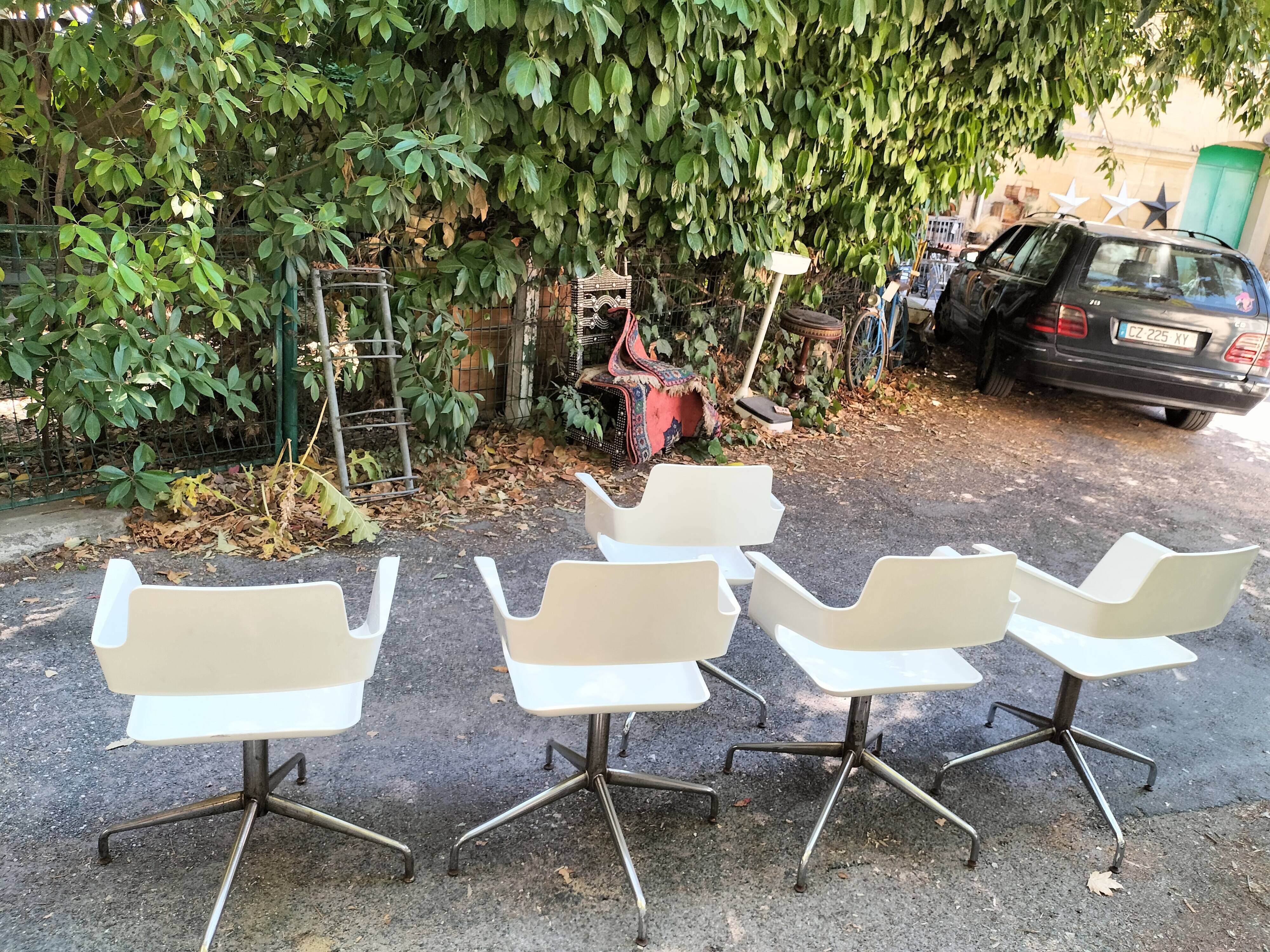 Chair b32 ho Robby cantarruti & Francesca petricioh for stop