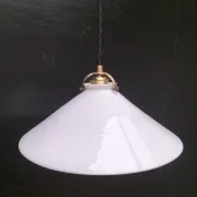 Opaline cone suspension