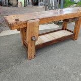 Carpenter's workbench