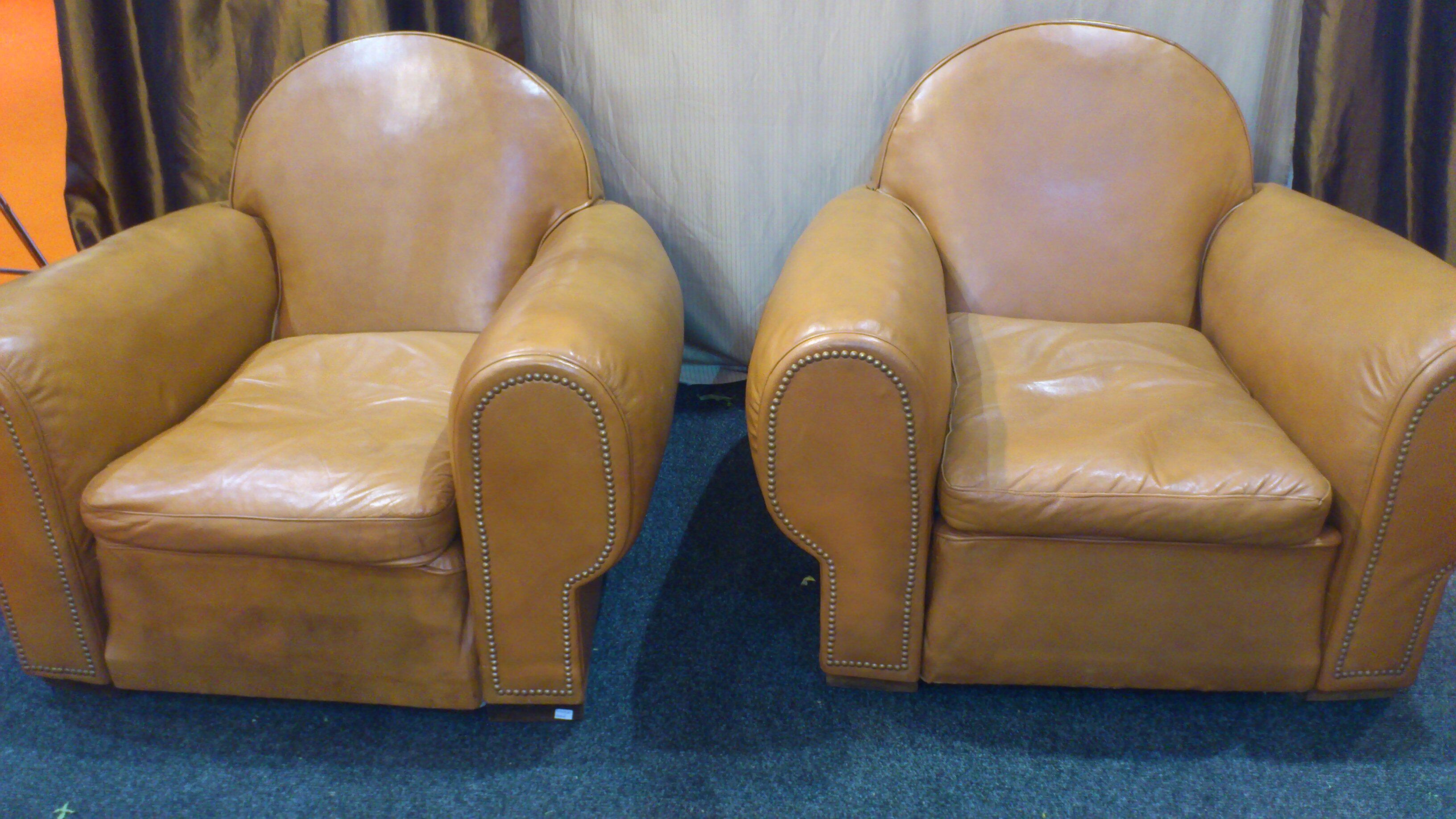 Pair of cubs Deco leather armchairs