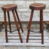 2 tabourets de bar en bois massif