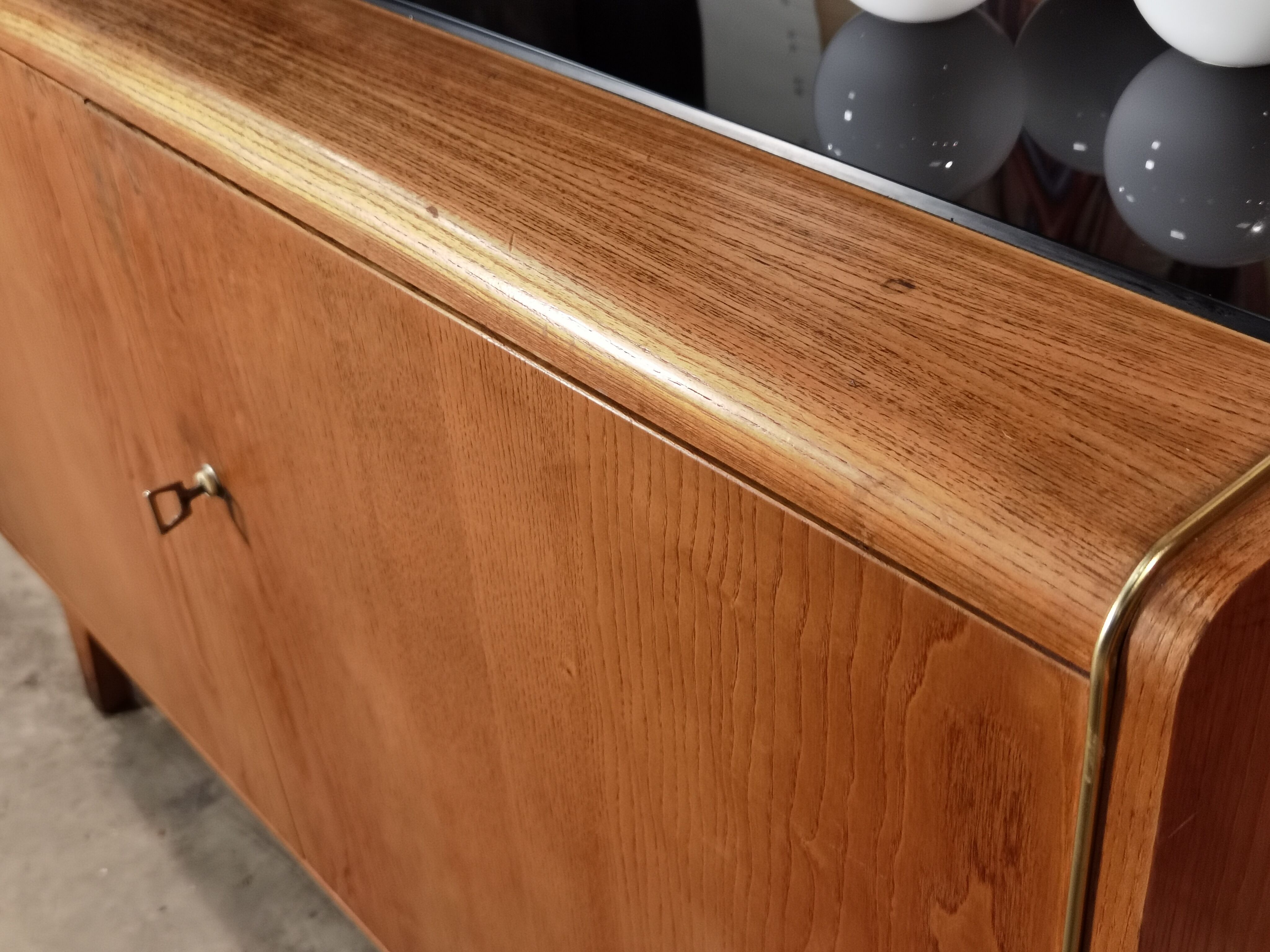 Buffet down by B. Landsman and H. Nepo-itek for Jitona Sobslav